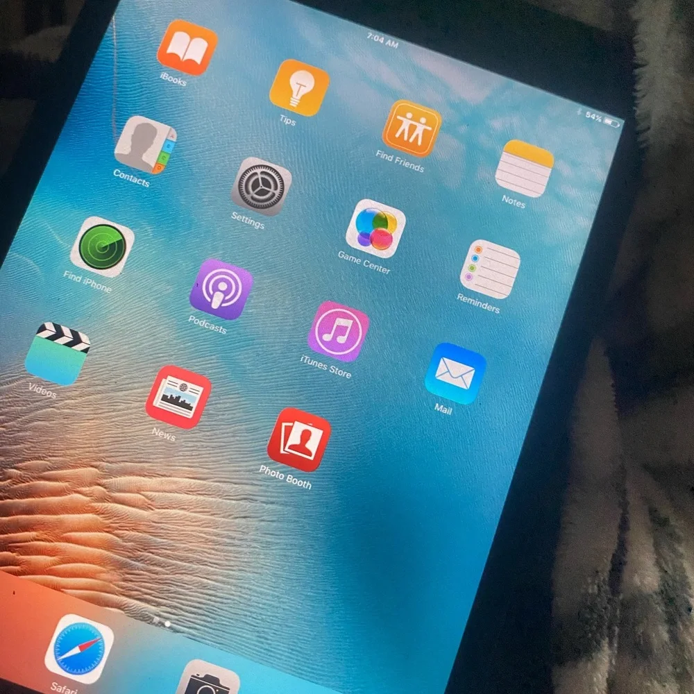 Apple iPad 6th gen Black